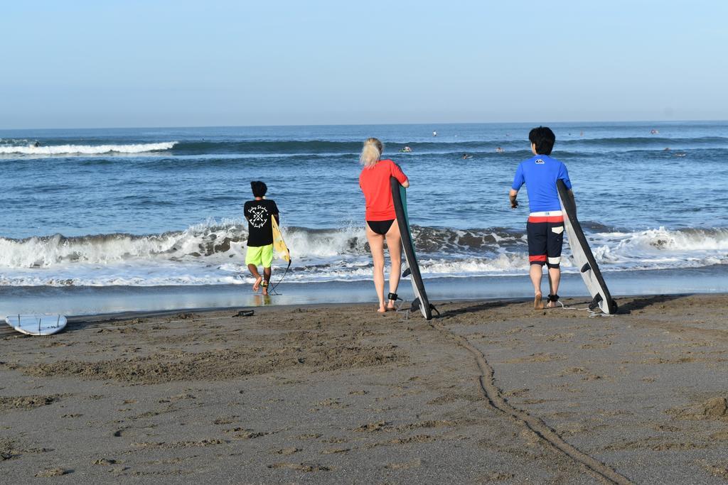 Salty Shakas Bamboo Stay Canggu Екстер'єр фото