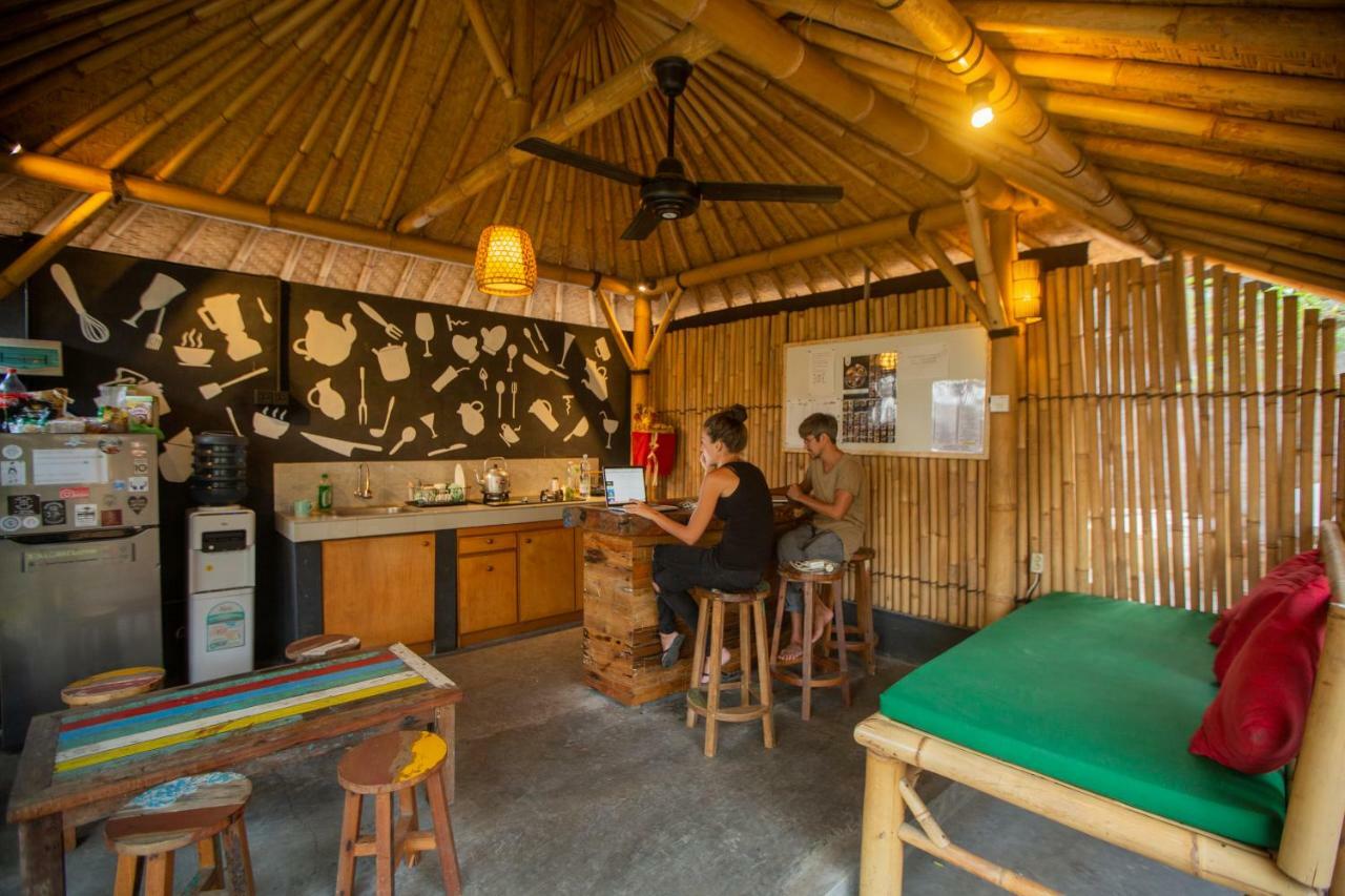 Salty Shakas Bamboo Stay Canggu Екстер'єр фото