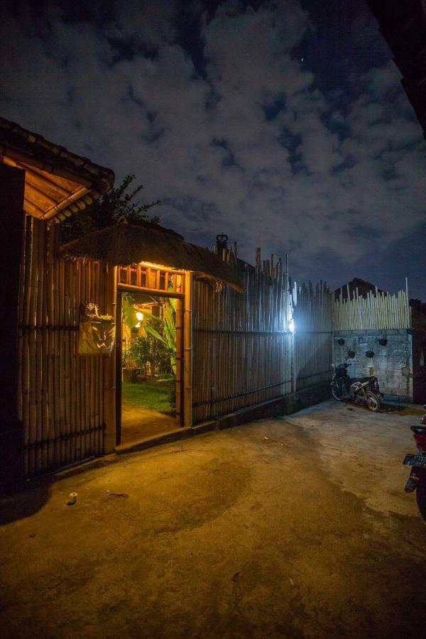Salty Shakas Bamboo Stay Canggu Екстер'єр фото